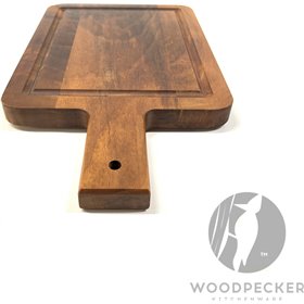 WOODPECKER KITCHENWARE Ξύλινη Επιφάνεια Κοπής - Σερβιρίσματος με Λαβή από Καρυδιά WOODPECKER KITCHENWARE Ξύλινη Επιφάνεια Κοπής - Σερβιρίσματος με Λαβή από Καρυδιά