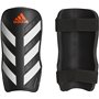 Adidas Everlite CW5559 Επικαλαμίδες Ποδοσφαίρου Ενηλίκων Μαύρες