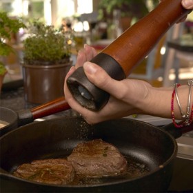 Skeppshult Χειροκίνητος Μύλος Πιπεριού Ξύλινος σε Καφέ Χρώμα 27cmΚωδικός: SK68 