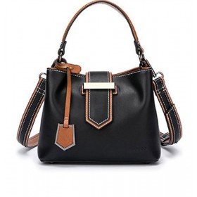 Τσάντα σε χρώμα μαύρο