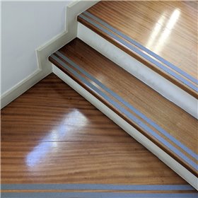 Αυτοκόλλητη Αντιολισθητική Ταινία 4x0.25 m