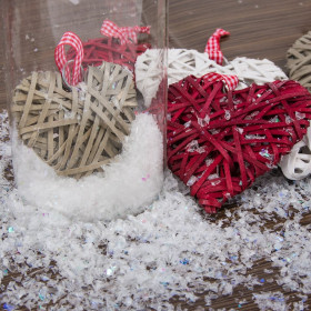 Χριστουγεννιάτικο Διακοσμητικό Χιόνι Λευκό Ιριδίζον 80g Χριστουγεννιάτικο Διακοσμητικό Χιόνι Λευκό Ιριδίζον 80g