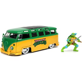 Jada Toys Turtles Leonardo 1962 VolksWagen Bus 1 24 