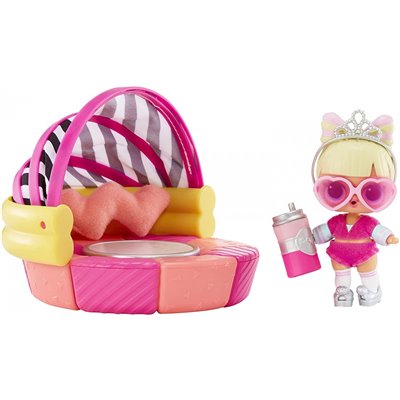 MGA Entertainment LOL Surprise OMG House Of Surprises Daybed Playset With Suite Princess Collectible Doll And 8 Surprises 