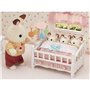 Epoch Sylvanian Families: Crib With Mobile 